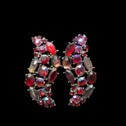 Vintage MCM Art Signed Arthur Pepper Red & Pink Rhinestone Clip Earrings 1.75”
