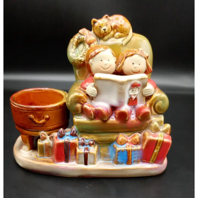 Yankee Candle Ronnie Walter Tea Light Holder, Kids Reading Christmas Story