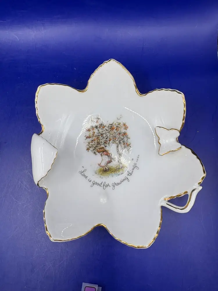Holly Hobbie “Love Is Good For Growing Things” Trinket Dish 1973