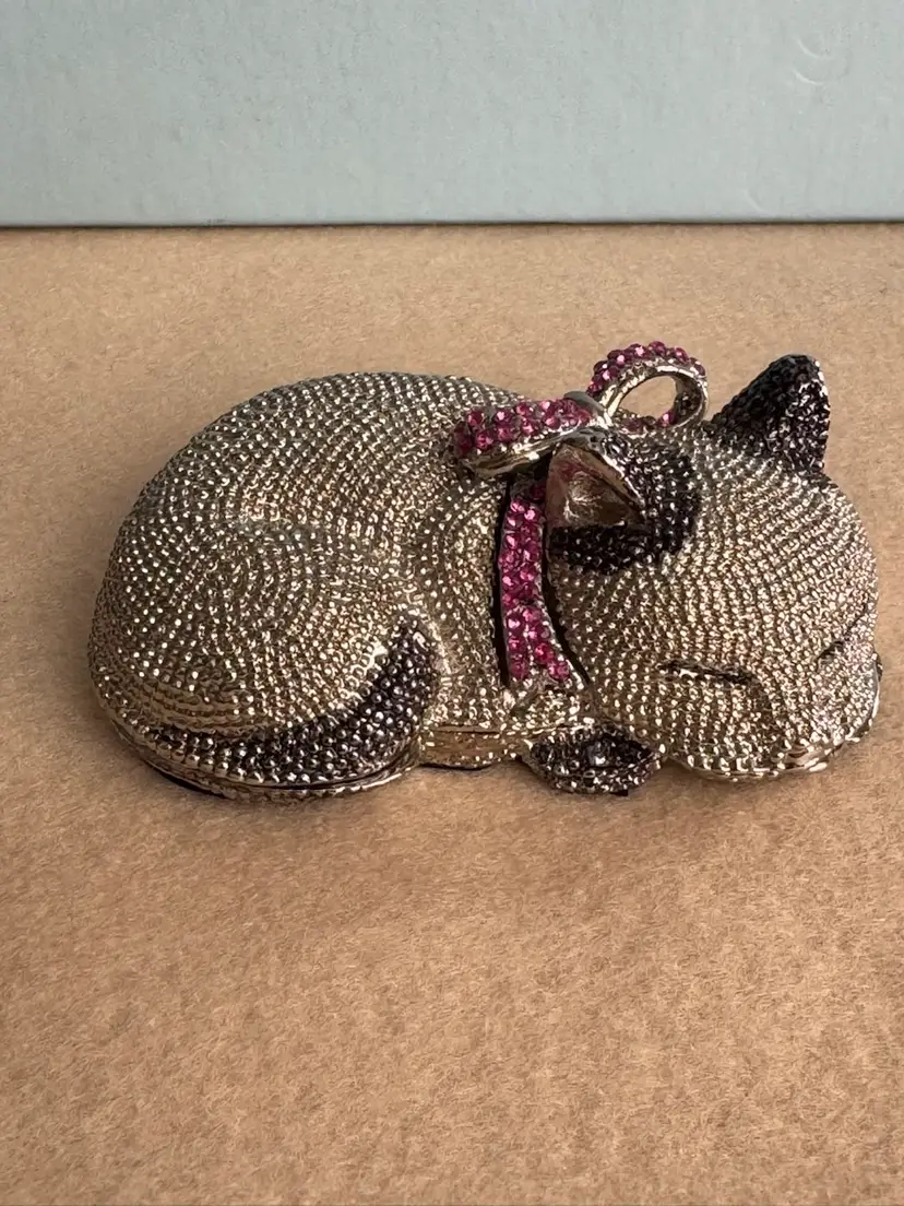 Cat-shaped trinket box with rhinestone embellishments