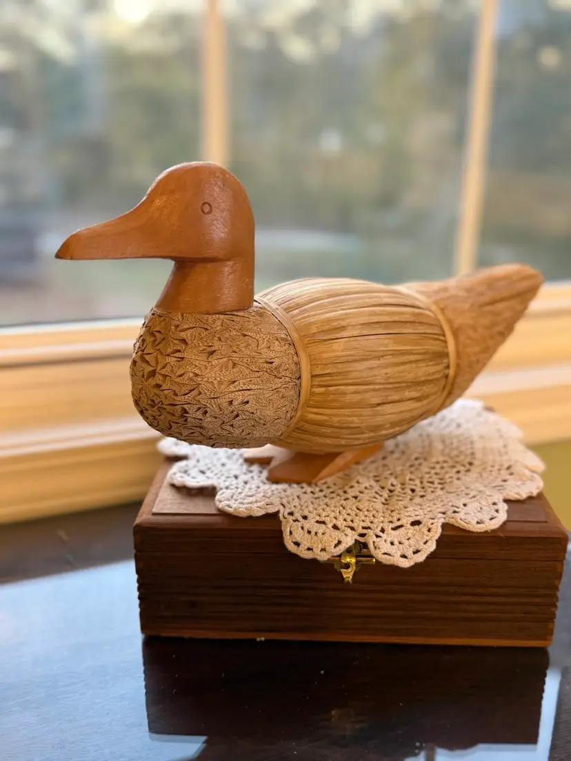 Handcrafted Duck decoy rustic Figurine Straw Wood Carved Folk Art Decor 8" tall
