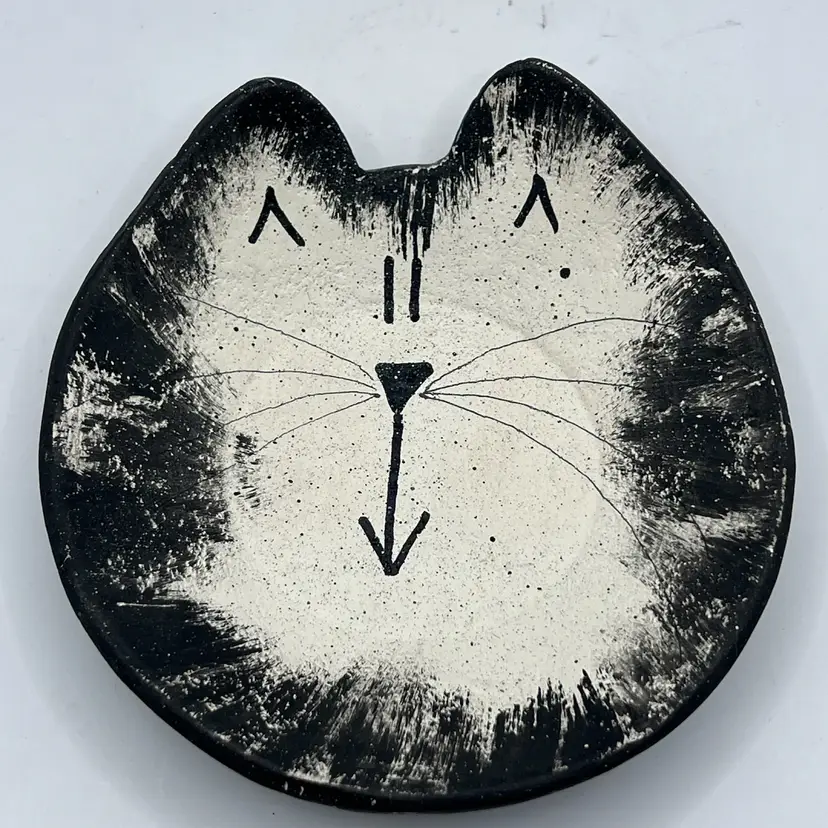 Signed Pottery Cat Trinket Dish Or Wall Hanging Decor 5.25”