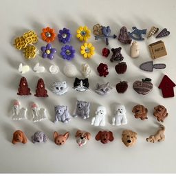 Set Of 50 Vintage Novelty Buttons Dogs Cats Flowers And Cottage Corr