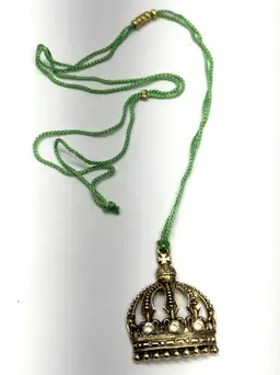 Vintage rhinestone crown green pendant necklace