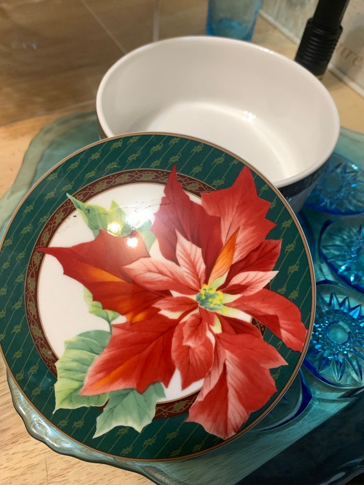 Mikasa Poinsettia Trinket Box