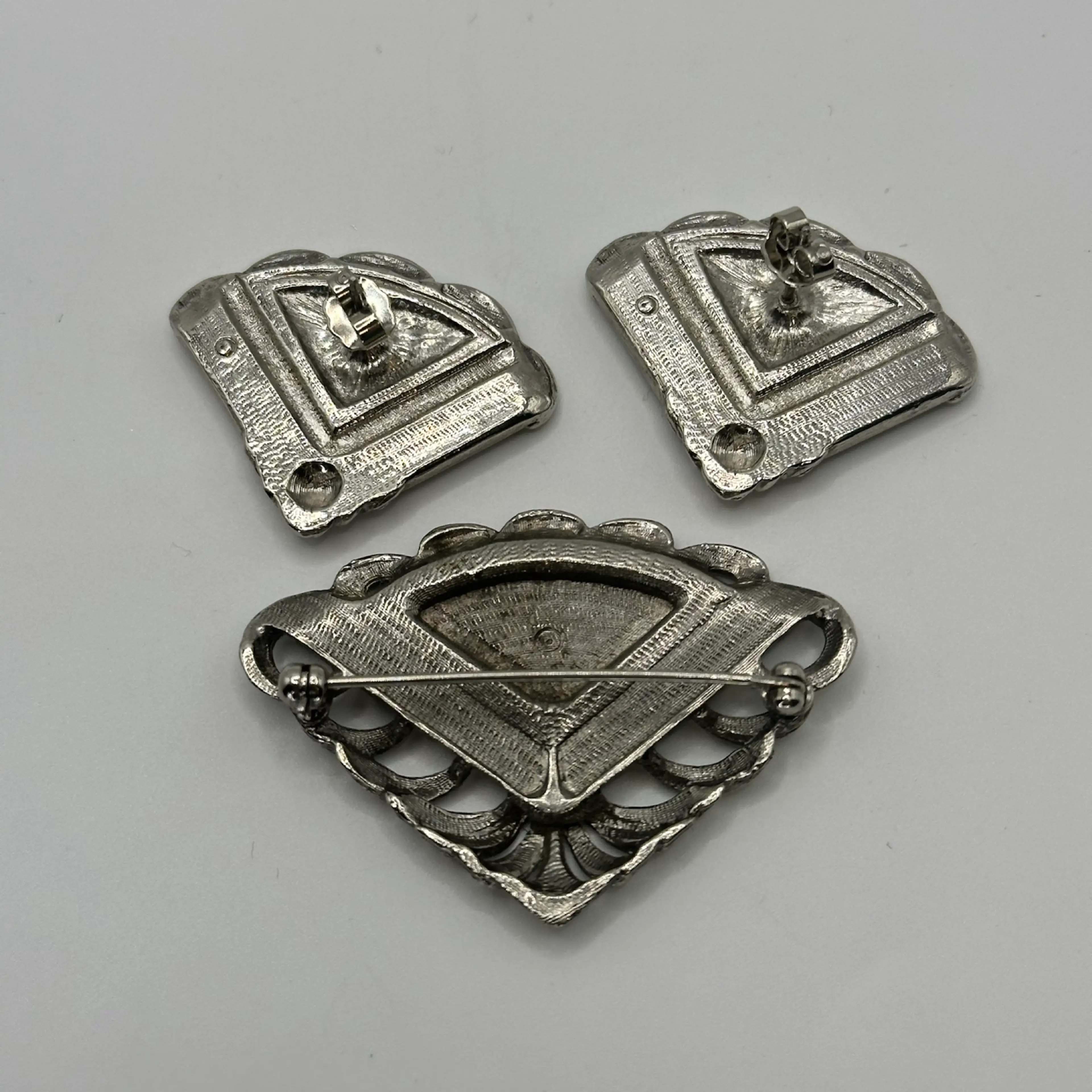 Image 2 of 2