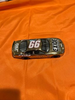1998 Jeff Burton #99 Exide 1/24 diecast Racing Champions Gold