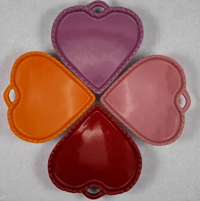 Williams Sonoma Heart Dishes Plates Scalloped Valentines Red Purple Pink Orange