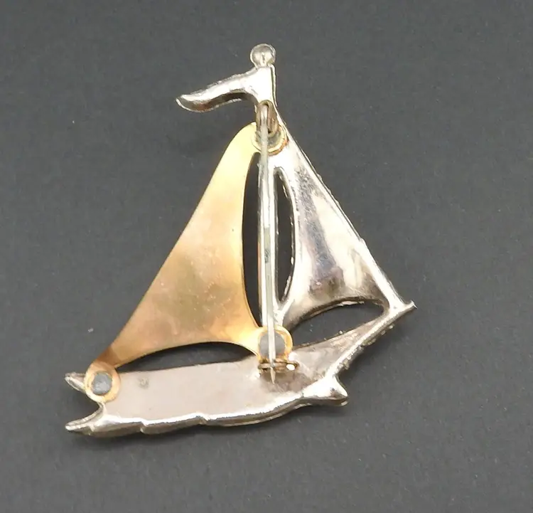 Sailboat With Rhinestones