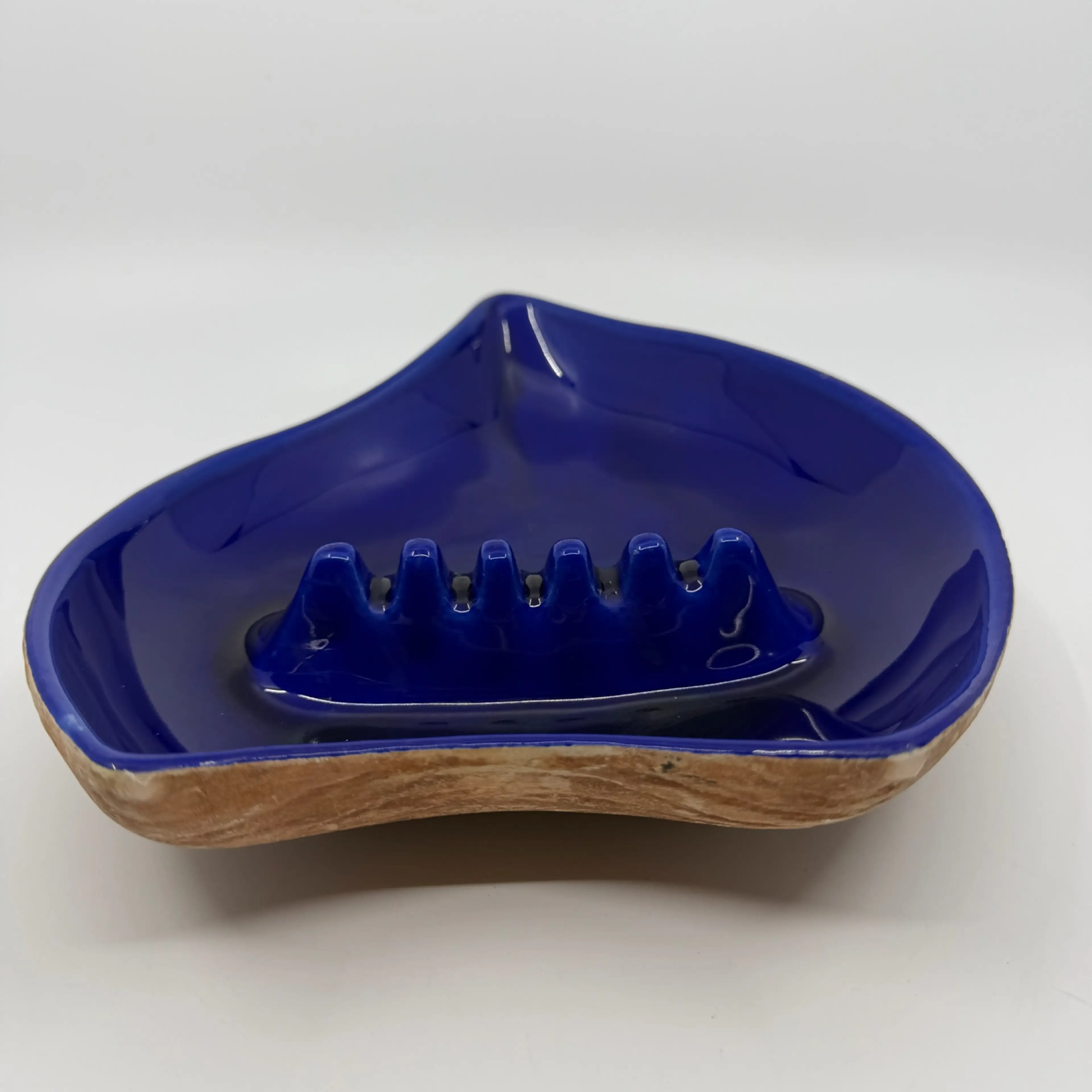 Image 4 of 8
