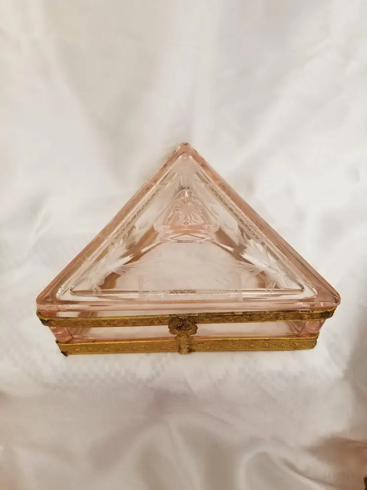 #147 Vintage Etched Pink Depression Glass Jewelry Dresser Box