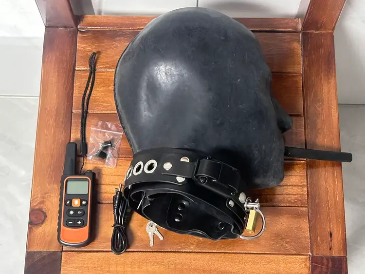 "Controller" Latex Collar Mask with Gag & Latex Nose Tubes