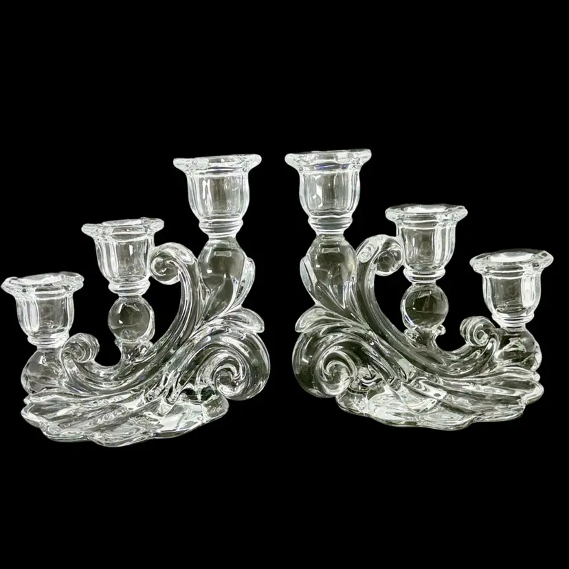 MCM Cambridge Caprice Elegant Clear Glass 3-Light Cascading Candlestick Holders READ
6.25” T x 6.75” L x 5” W