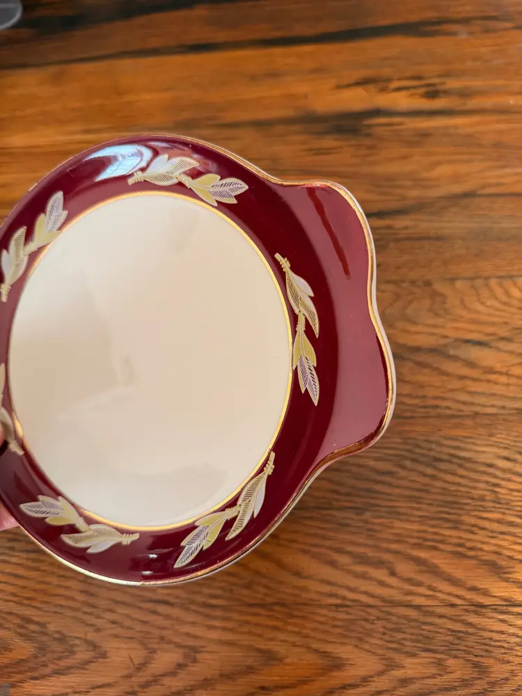 Vintage Salem China Coronet Plate with Handle – 7.5 Inch Burgundy & Gold Feather Design – Mid Century Bread Dessert Plate