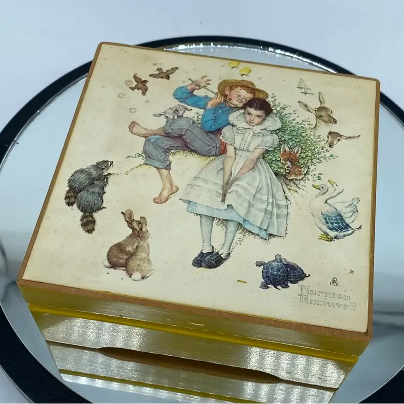 #4110 WOODEN Music Box Norman Rockwell Illustration Wild Animals Couple