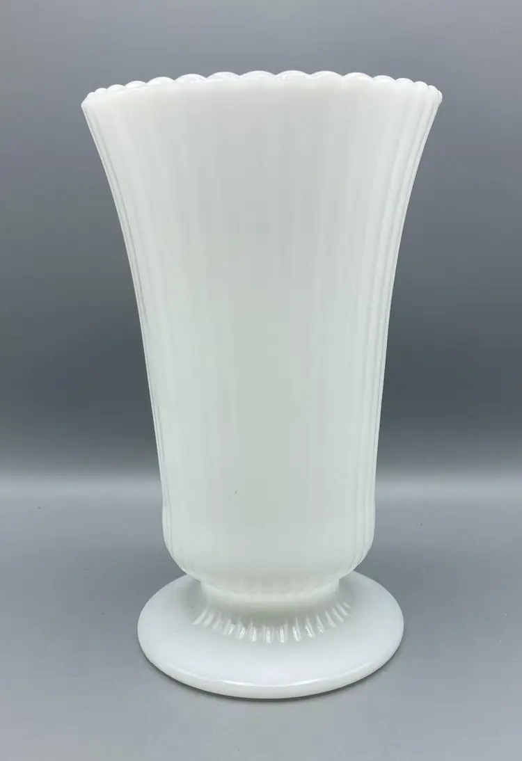 E.O. Brody USA Cleveland Ohio Milk Glass Ribbed M5000 7.75" Tall Vase - Vintage