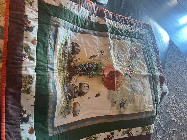 Fall Clearance! Cute Fall Colored Baby Quilt, Great Condition. 