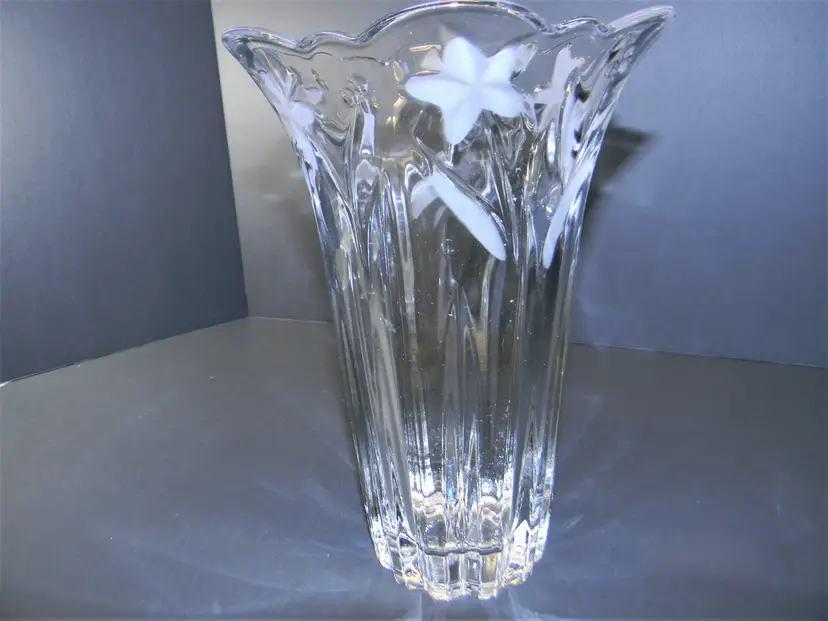 Scalloped Vase with Frosted Etched Flowers