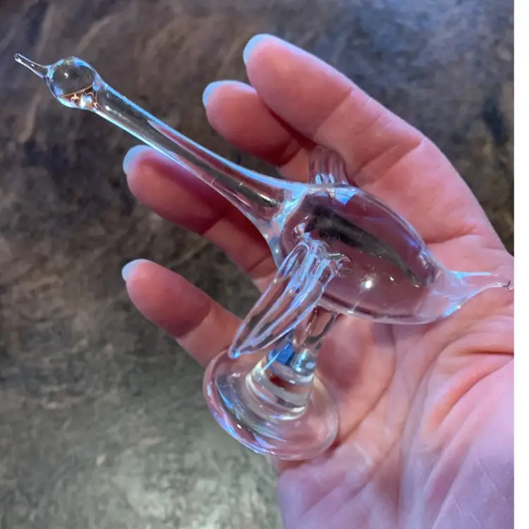 Art Glass Swan In Flight. Approximately 4.75” Long.