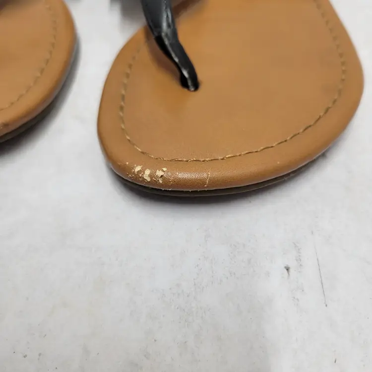 Tommy Hilfiger Womens Black Tan Medallion Logo Thong Flat Sandals Size 6M