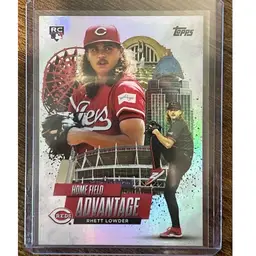 Rhett Lowder 2025 Topps Series 2 Homefield Advantage.  Cincinnati Reds