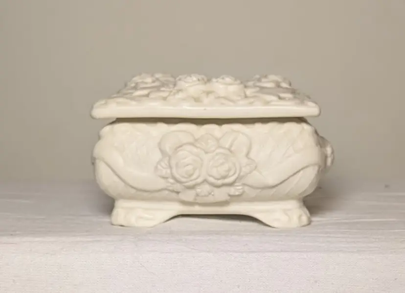 World Bazaars Floral Fantasy Ceramic Trinket Box 3"x2" Ivory color