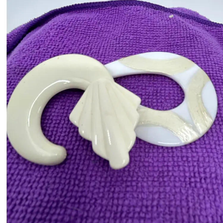 Vintage Betty Asch Lucite Art Deco Ivory Color Brooch Pin