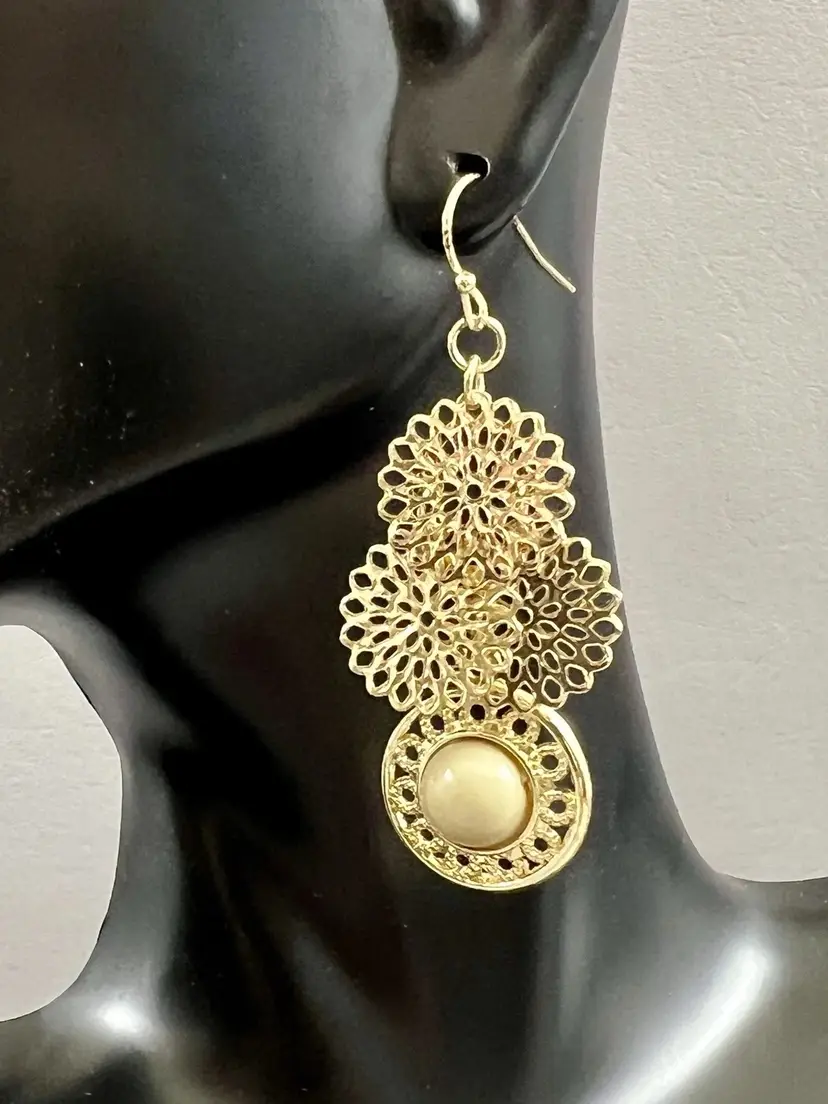 Vintage Gold Tone Filigree Dangle Earrings Floral Discs Boho Statement Earrings 2"