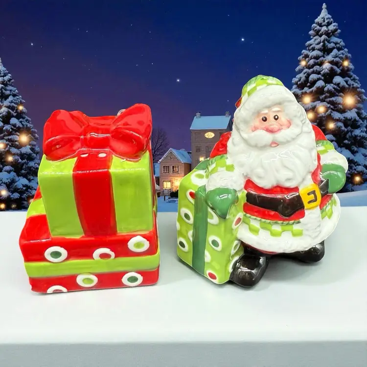 Fitz & Floyd Holiday Cheer Santa & Gifts Christmas Salt & Pepper Shaker Set