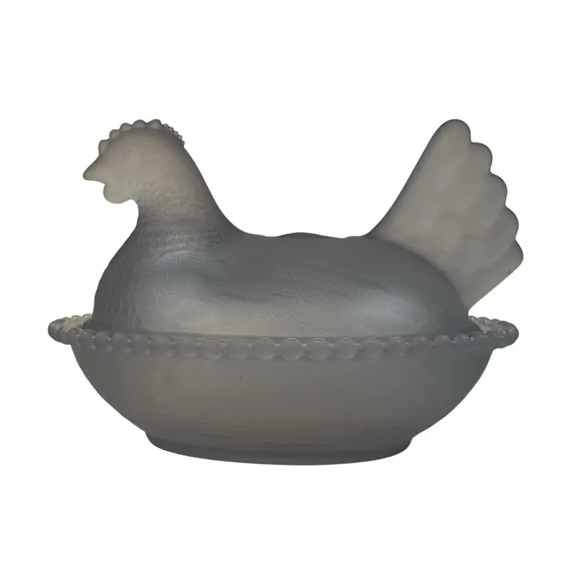 Rose’s Closet Smoke Grey Satin Glass Hen on Nest 3 1/2” tall 4 3/4” long New
