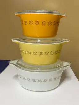 Pyrex Town & Country 473, 474 & 475 Casserole Dishes set all with Lids