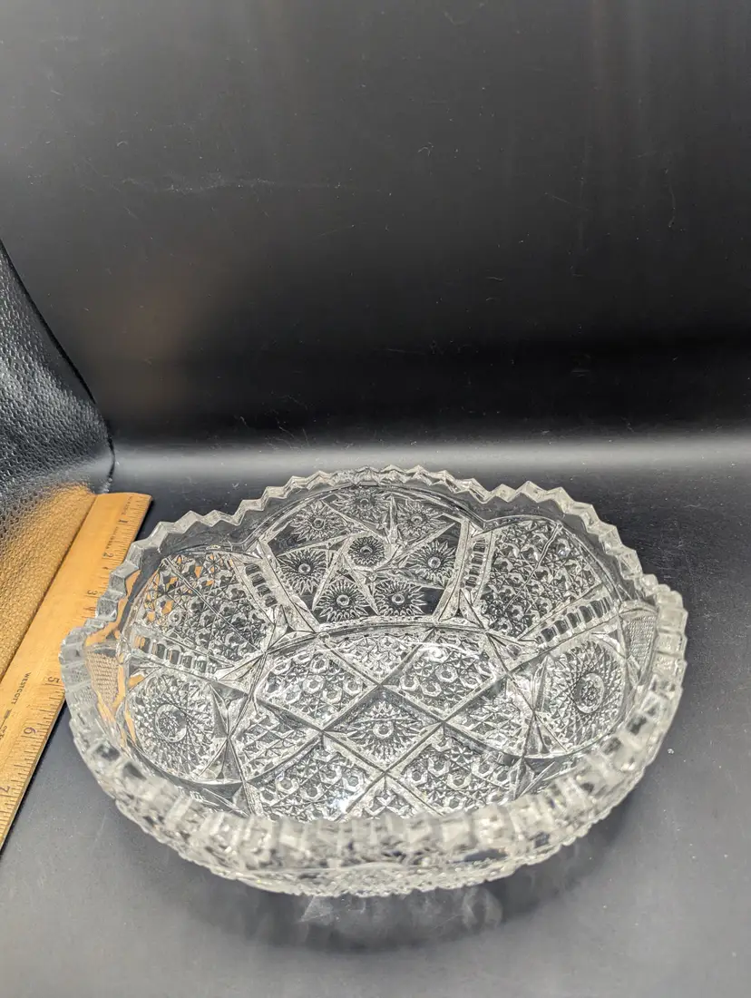 Vintage ABP  Daisy & Button Saw Teeth Oval Bowl.