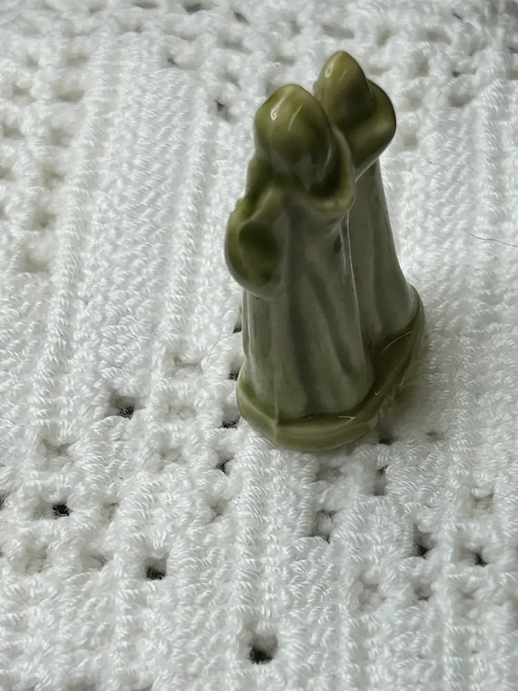 #2 Wades Whimsies Noah And Wife Figurine