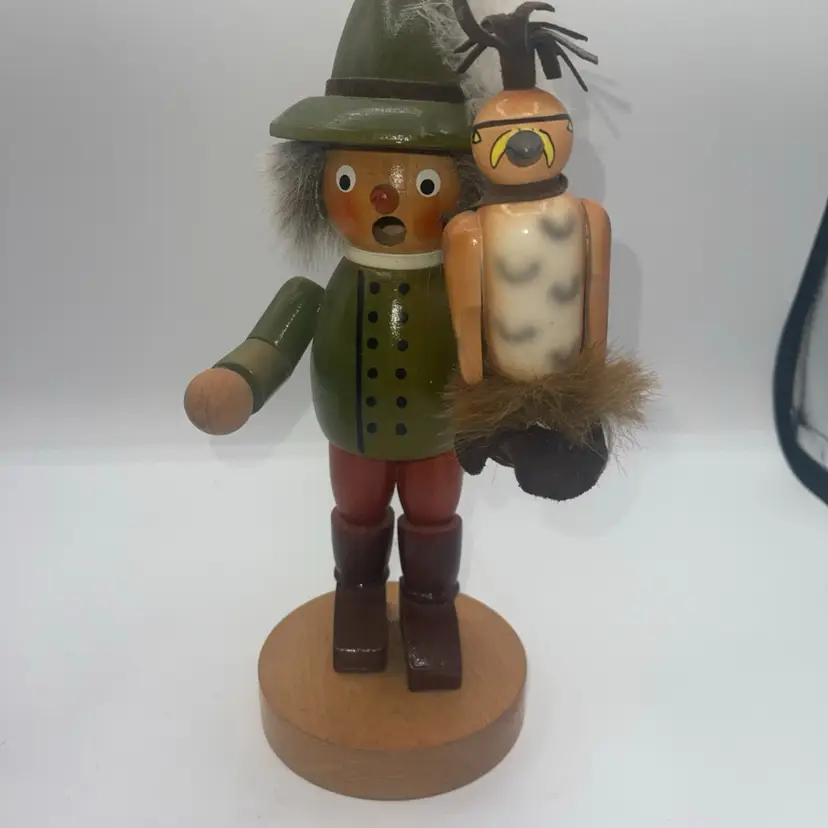 STEINBACH  FALCONER Nutcracker/smoker 10” No Box