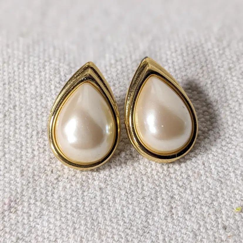 Monet Vintage Teardrop Faux Pearl