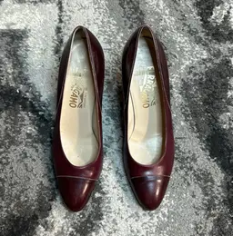 Salvatore Ferragamo Made in Italy Burgundy Dual Tone Heel Size 7.5