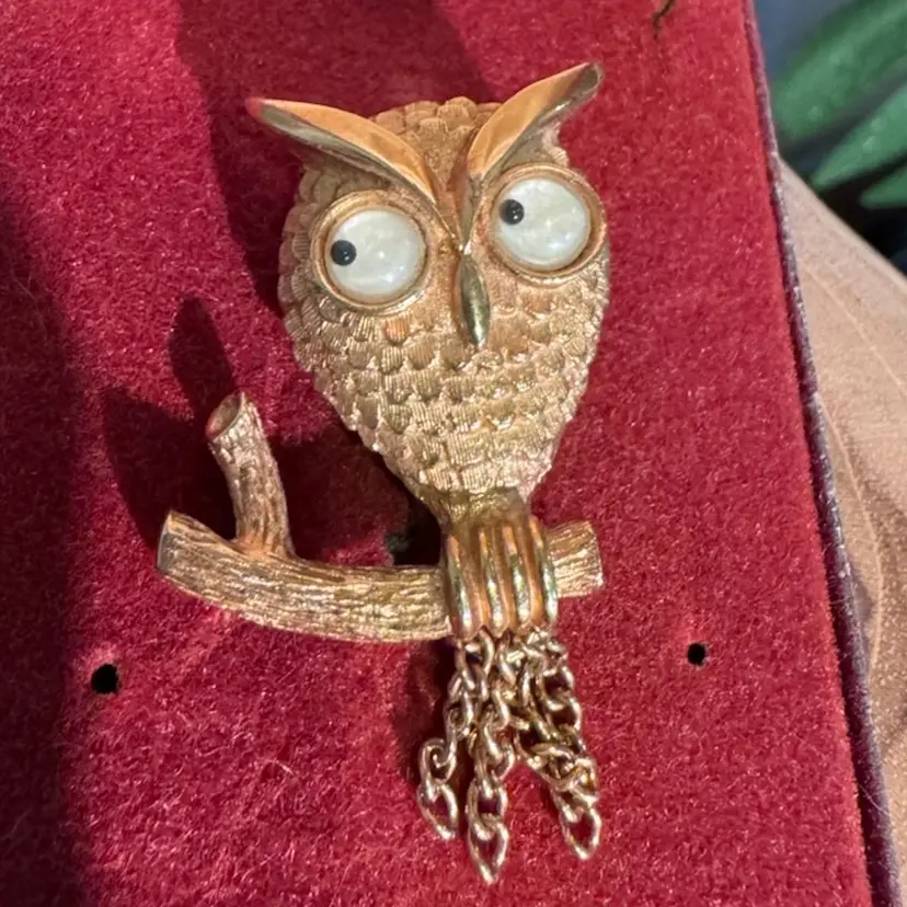 Vintage Avon Googly Eye Owl Brooch