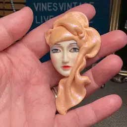 Peach Lady Brooch
