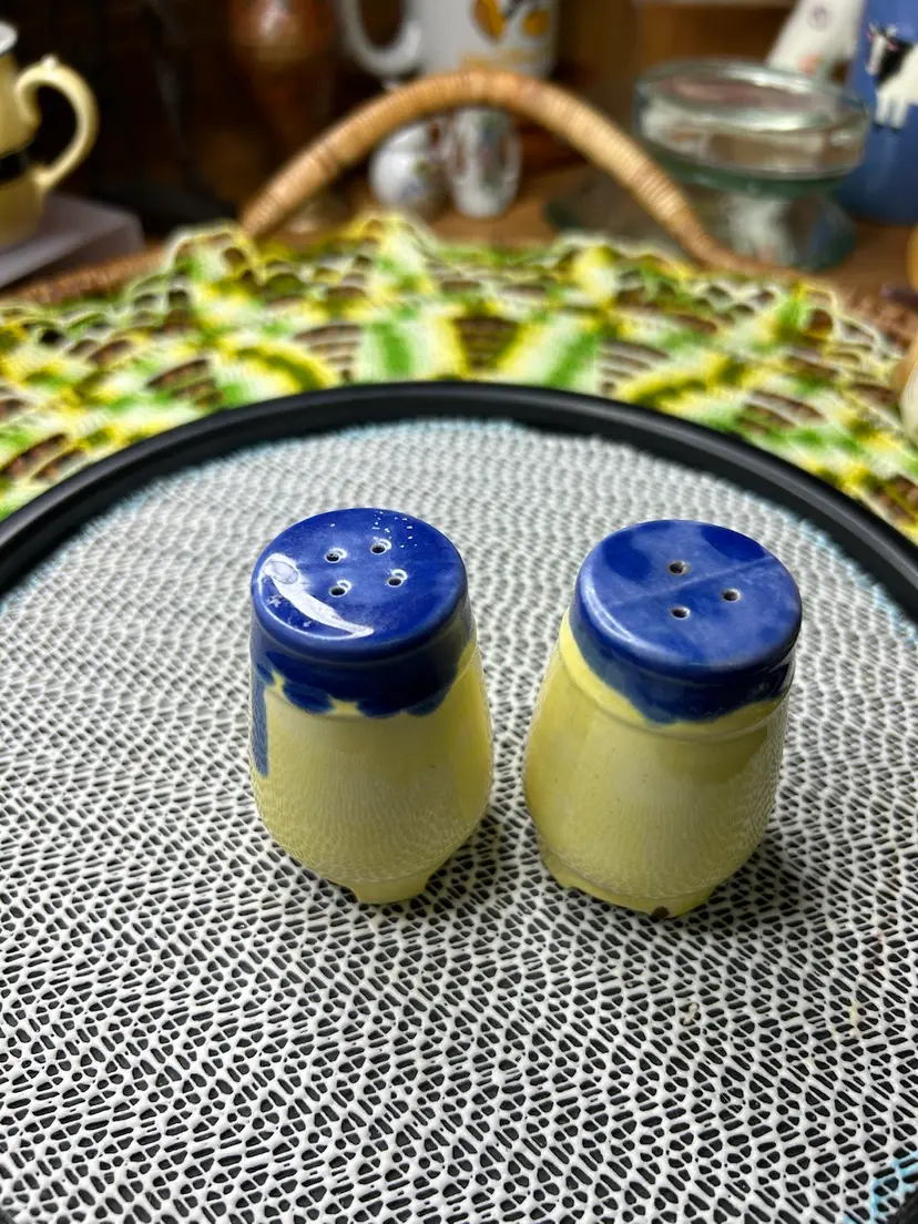 Yellow And Blue Drip Glaze Shakers