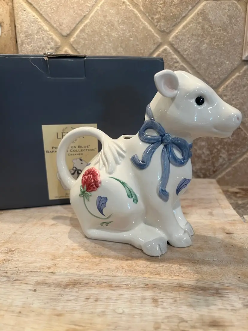 Lenox Poppies On Blue Barnyard Collection, Cal Creamer, New Old Stock With Flaw 5.8 Inches Tall