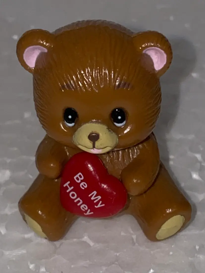 25% Off Vintage Hallmark Valentines Day Merry Miniature Figurine As Pictured (was $6)