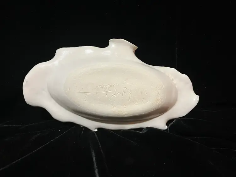 #3263 - Pottery Leaf Trinket Dish