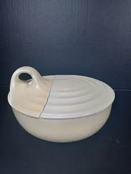 Vintage Rare Lidded Refrigerator Hall style dish circa 1930s to 1940s era.
