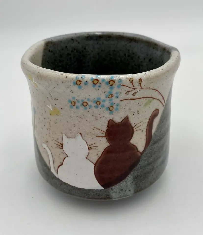 Kutani Yaki(ware) Yunomi (Japan) Tea Cup, Cats in Sunny Spot, Neko Hidamari