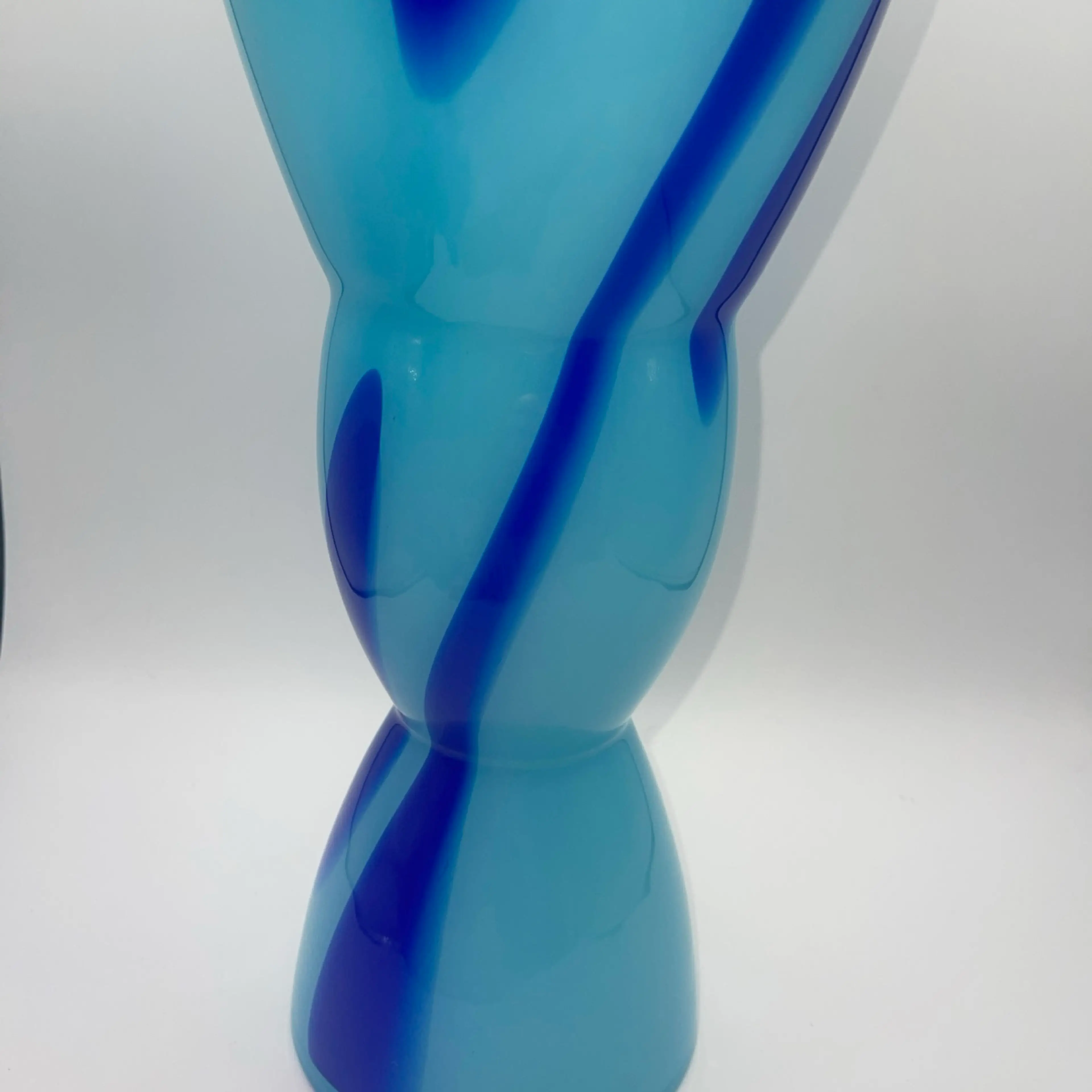 Image 3 of 8