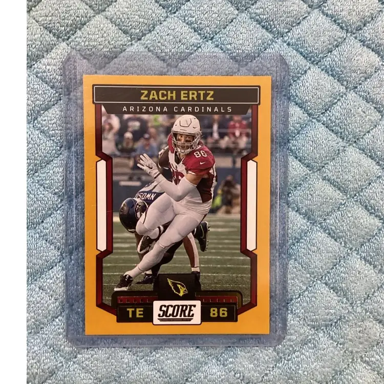 2023 Score Gold  Zach Ertz - Arizona Cardinals