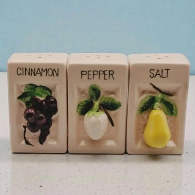 Vtg Ceramic Pink Salt, Pepper & Cinnamon Shakers 3D Fruit Strawberry Pear Grapes
