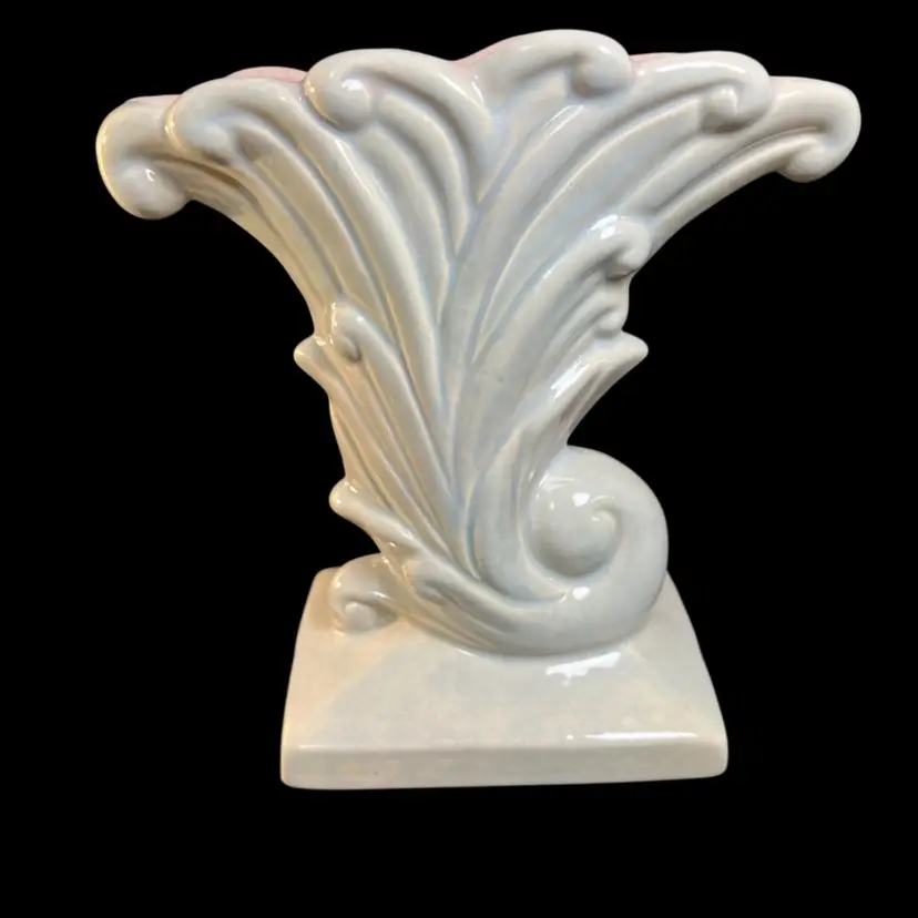 1950 Gonder Art Pottery-Blue & Pink glazed Cornucopia on a Solid Rectangular Base