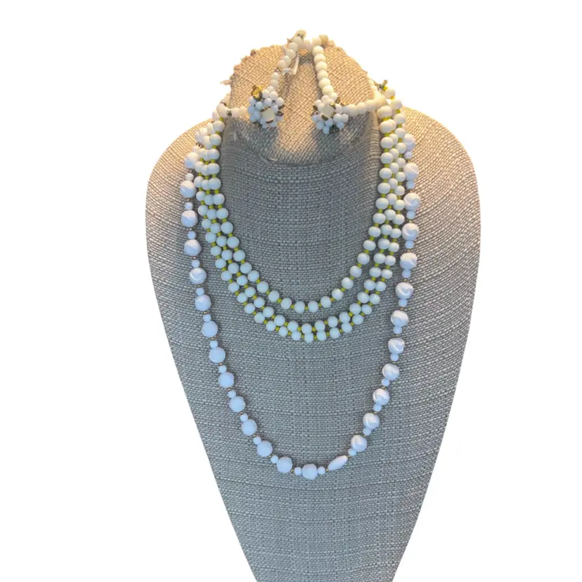 #16 - Vintage Milk Glass And White Intricate Bead Lot