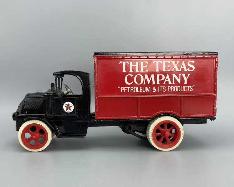 Ertl 1925 Mack Bull Dog Die-Cast Metal Vehicle Truck Bank - The Texas Company Petroleum & Its Products